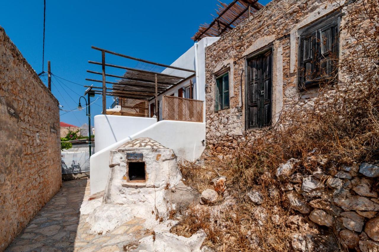 Atlantis Houses Chalki Town المظهر الخارجي الصورة