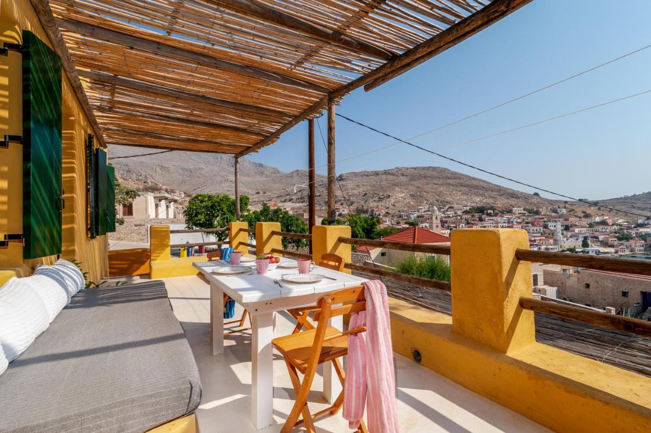 Atlantis Houses Chalki Town المظهر الخارجي الصورة
