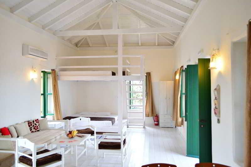 Atlantis Houses Chalki Town المظهر الخارجي الصورة